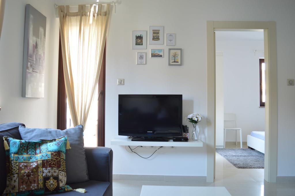 Apartments Villa Alba Porec Exterior photo