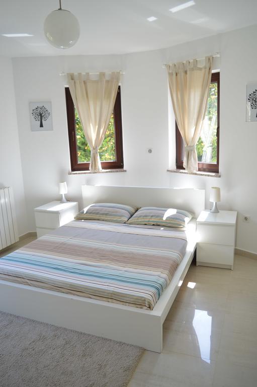 Apartments Villa Alba Porec Exterior photo